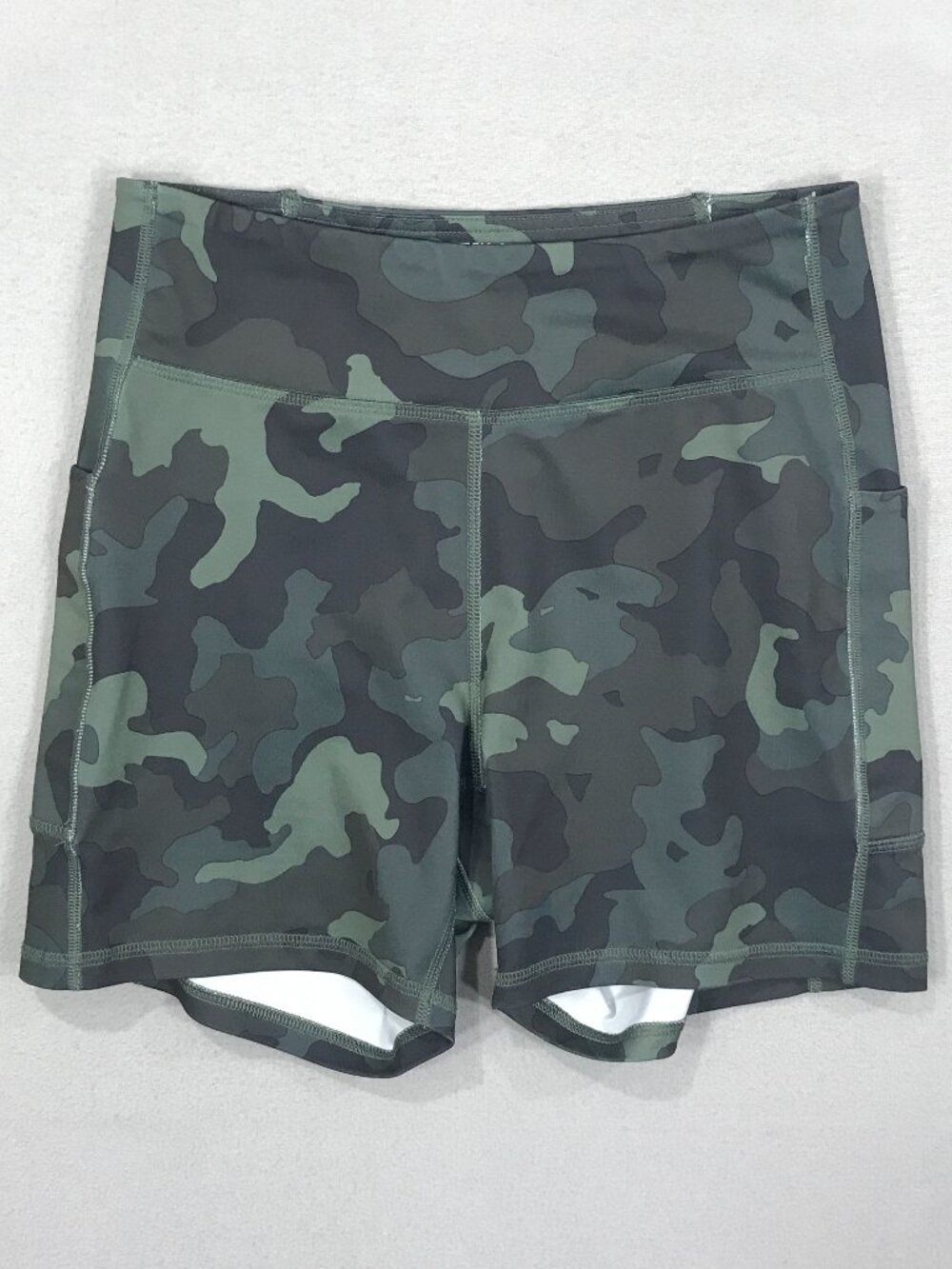 Tek Gear Shorts Women's Medium Green Camo Pull On Stretch Workout Biker Pockets